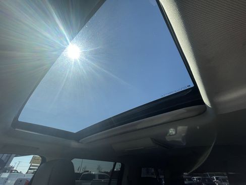 Used 2018 GMC Yukon XL Denali w/ Open Road Package image 28