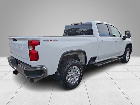 Used 2024 Chevrolet Silverado 3500 LT w/ Convenience Package AWD/4WD image 5