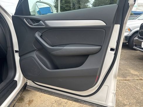 Used 2016 Audi Q3 2.0T Premium Plus image 17