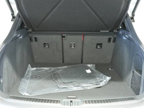 New 2025 Porsche Macan image 28