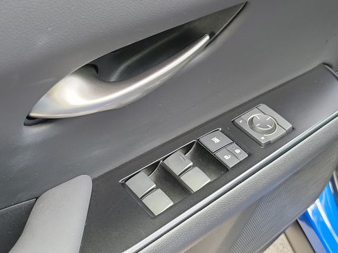 Used 2023 Lexus UX 250h FWD w/ Accessory Package (Z1) image 18