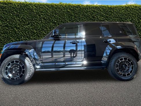 New 2026 Land Rover Defender 110 OCTA AWD/4WD image 3