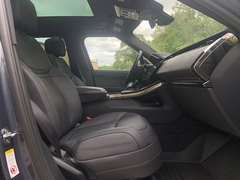 Certified 2025 Land Rover Range Rover Sport Dynamic SE image 18