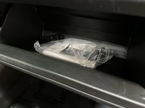 Certified 2023 Chevrolet Traverse LT image 29