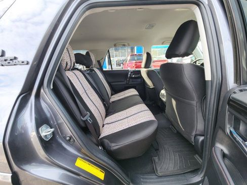 Used 2022 Toyota 4Runner TRD Off-Road image 17