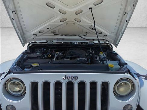 Used 2018 Jeep Wrangler Unlimited Sport S image 25