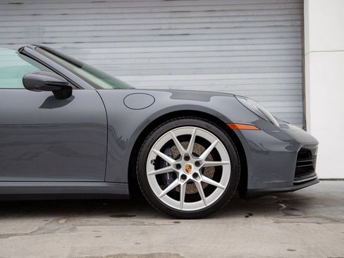 Certified 2025 Porsche 911 Carrera image 9