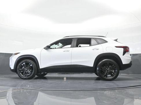Used 2025 Chevrolet Trax ACTIV FWD image 55