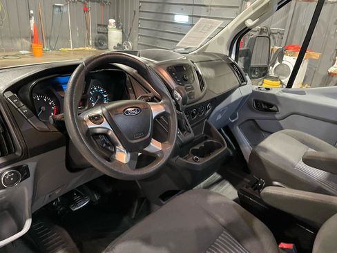 Used 2018 Ford Transit 250 148 Medium Roof RWD image 10
