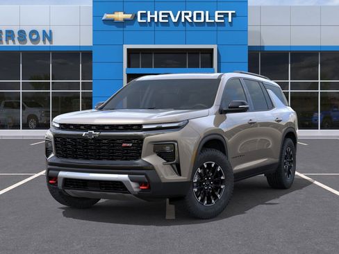 New 2026 Chevrolet Traverse Z71 w/ Enhanced Driving Package image 8