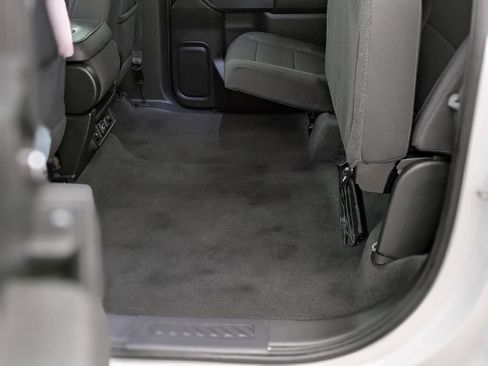 Used 2021 Chevrolet Silverado 1500 LT w/ Bed Protection Package image 11