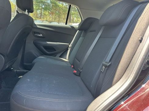 Used 2020 Chevrolet Trax LS FWD image 8