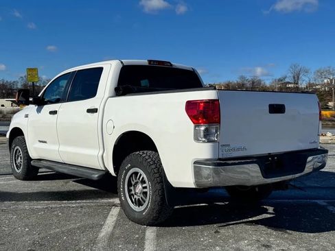 Used 2010 Toyota Tundra 4x4 CrewMax image 4