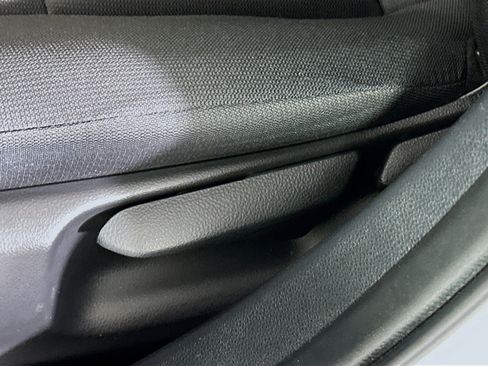 Used 2023 Toyota Corolla LE FWD image 13