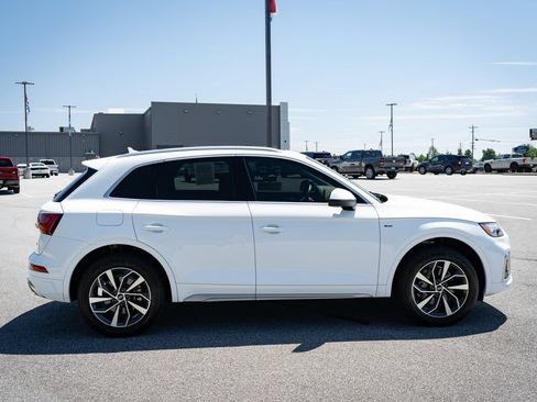 Used 2024 Audi Q5 2.0T Premium Plus AWD/4WD image 11