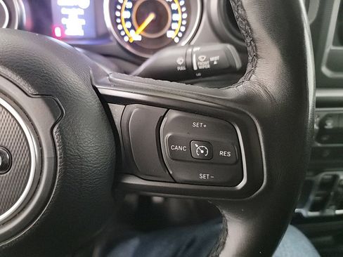 Used 2023 Jeep Gladiator Sport image 15