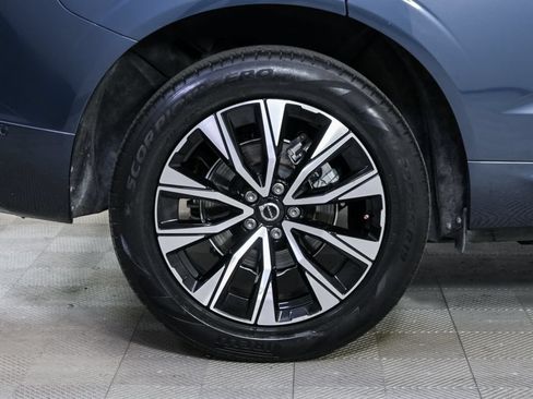 Certified 2023 Volvo XC60 B5 Plus w/ Protection Package AWD/4WD image 38