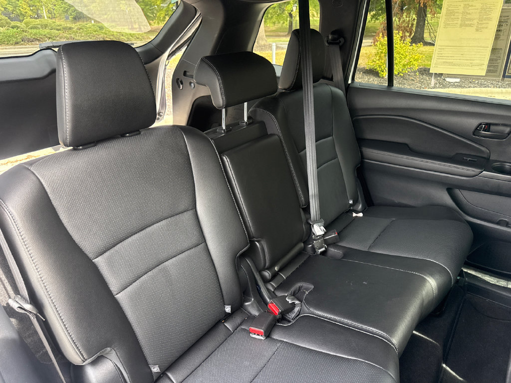 Certified 2025 Honda Passport EX-L image 34