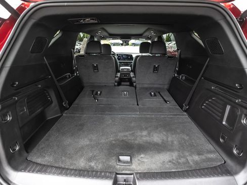 Used 2025 Chevrolet Traverse LT w/ Sun and Wheel Package AWD/4WD image 32