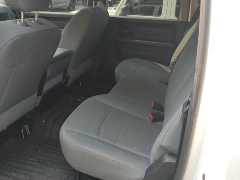 Used 2018 RAM 2500 Tradesman w/ Chrome Appearance Group AWD/4WD image 5