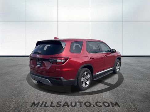 Used 2025 Honda Pilot EX-L image 5