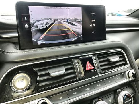 Used 2023 Genesis G70 3.3T image 17