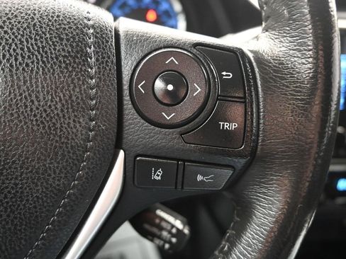 Used 2018 Toyota Corolla SE image 22