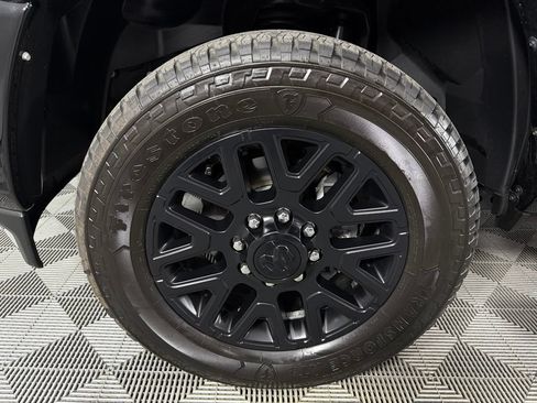 Used 2025 RAM 3500 Limited AWD/4WD image 10
