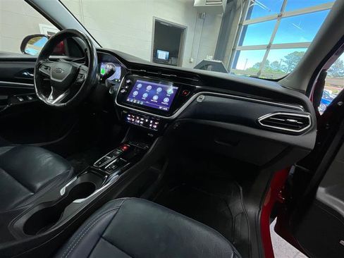 Used 2022 Chevrolet Bolt EUV Premier w/ Sun & Sound Package FWD image 28