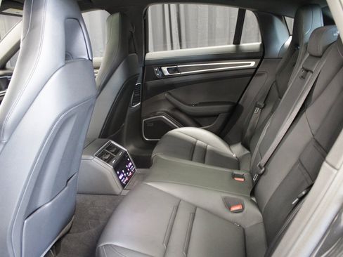 Certified 2023 Porsche Panamera 4 Platinum Edition w/ Assistance Package image 22