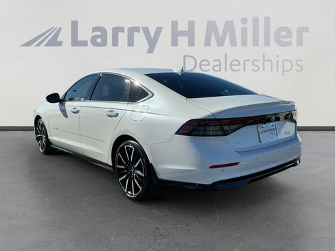 Used 2024 Honda Accord Touring image 3