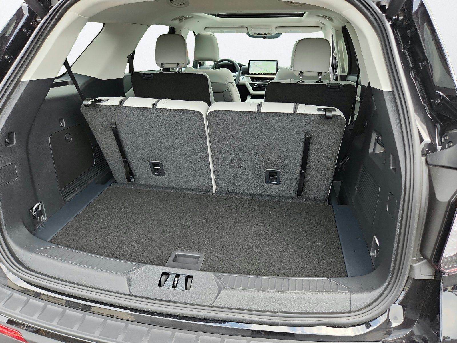 New 2026 Ford Explorer Active w/ Active Comfort Package AWD/4WD image 32