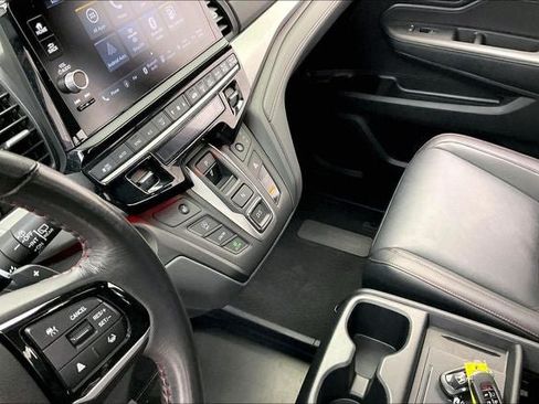Certified 2025 Honda Odyssey Sport-L image 16