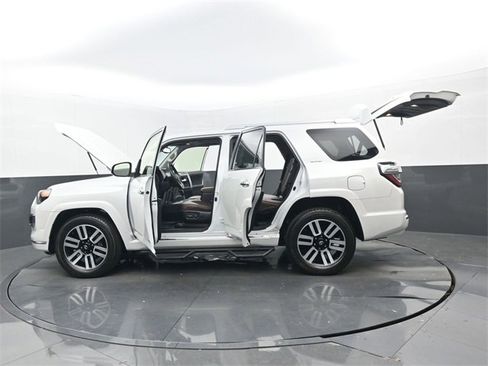 Used 2024 Toyota 4Runner Limited image 33
