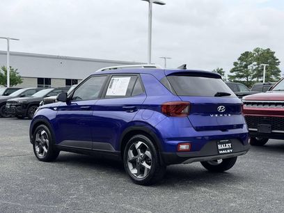Used 2022 Hyundai Venue Limited w/ Cargo Package