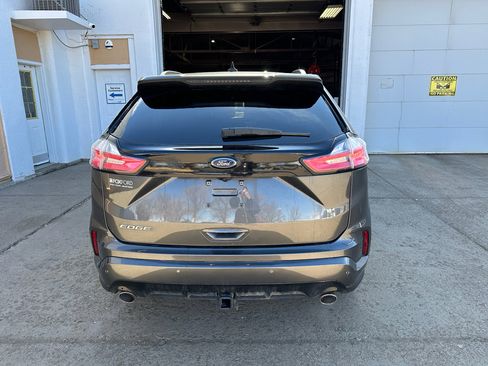 Used 2020 Ford Edge ST-Line w/ Cold Weather Package image 3