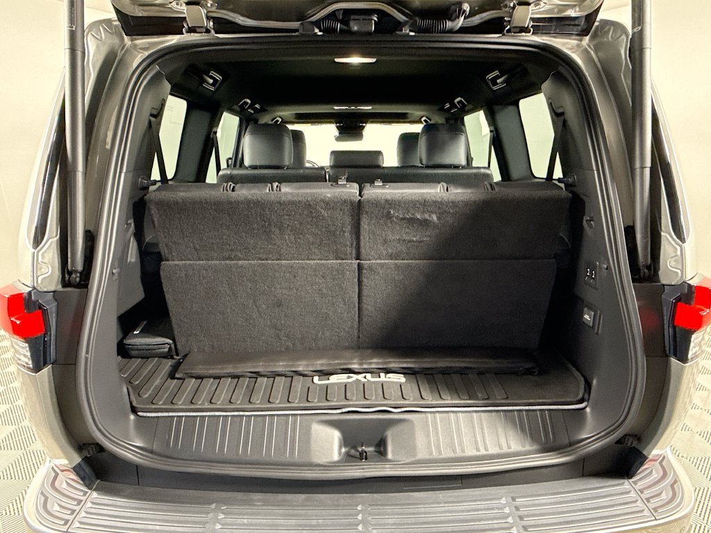 Used 2024 Lexus GX 550 w/ Accessory Package (2T) AWD/4WD image 28