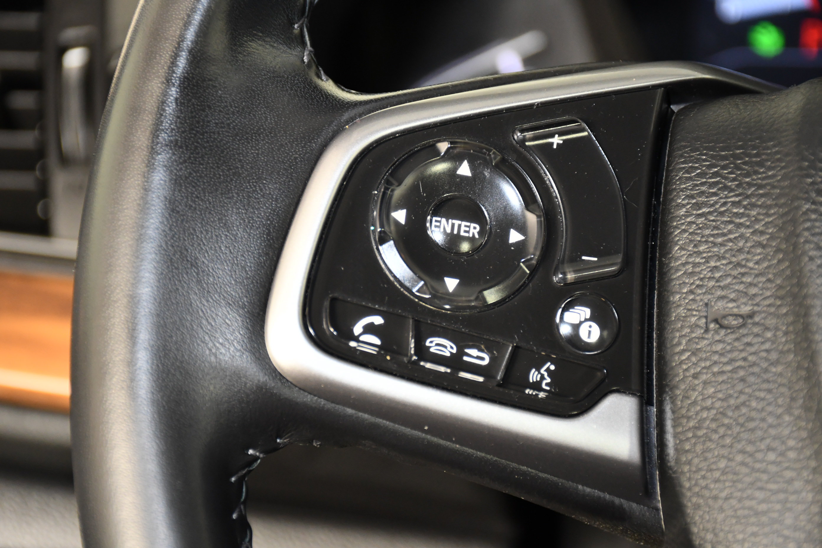 Used 2019 Honda CR-V Touring image 20