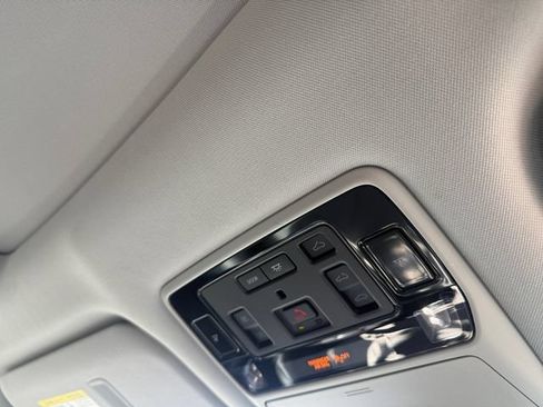 Used 2024 Toyota Grand Highlander AWD image 8
