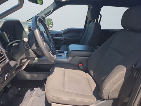 Used 2019 Ford F150 XLT w/ Equipment Group 302A Luxury AWD/4WD image 10