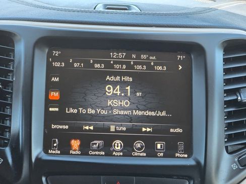 Used 2017 Jeep Cherokee Latitude w/ Comfort/Convenience Group image 12