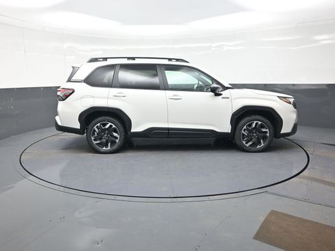 New 2026 Subaru Forester Premium AWD/4WD image 2