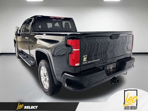 Used 2024 Chevrolet Silverado 2500 High Country w/ High Country Premium Package AWD/4WD image 10