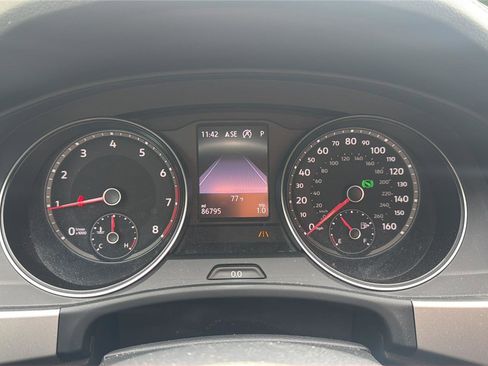 Used 2019 Volkswagen Atlas SE FWD image 10