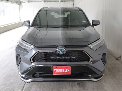 Used 2023 Toyota RAV4 SE w/ Weather & Moonroof Package image 4