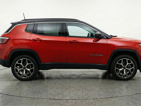 Used 2025 Jeep Compass Limited AWD/4WD image 11