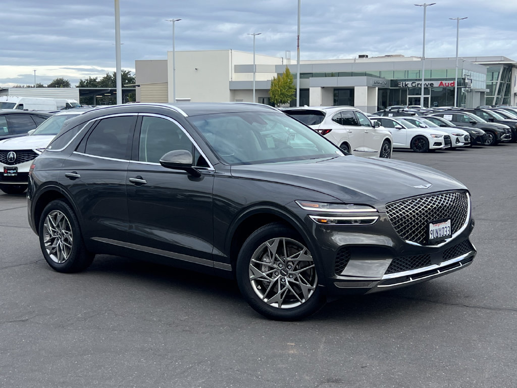 Used 2025 Genesis GV70 2.5T AWD/4WD image 2