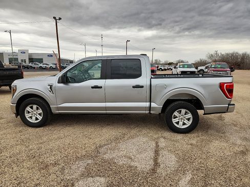 Used 2023 Ford F150 XLT image 2