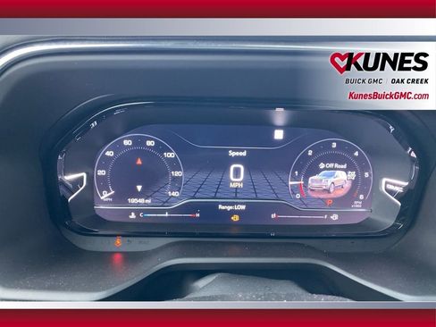 Used 2023 GMC Yukon Denali image 12