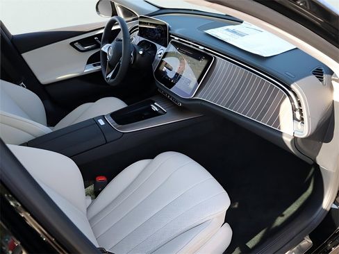 New 2026 Mercedes-Benz E 350 4MATIC Sedan image 15